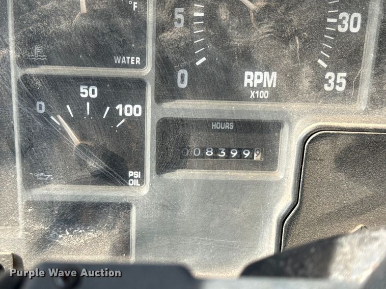 image for item DZ4285 1999 International 4900 dump truck