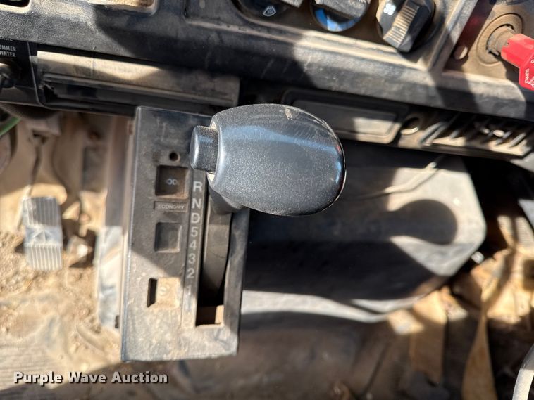 image for item DZ4285 1999 International 4900 dump truck