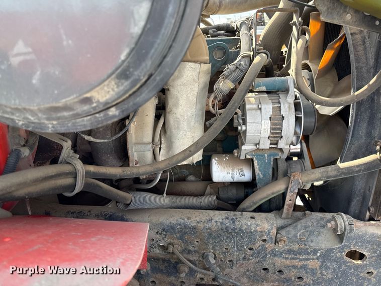 image for item DZ4285 1999 International 4900 dump truck