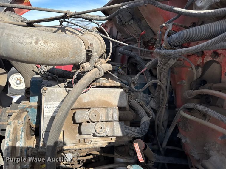 image for item DZ4285 1999 International 4900 dump truck