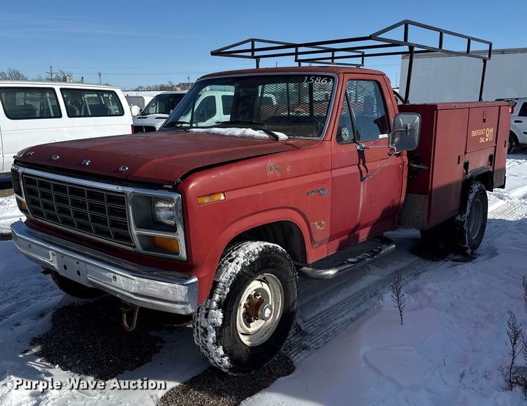 image for item DZ4286 1981 Ford F350 utility bed pickup truck