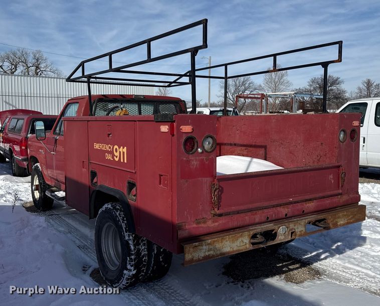 image for item DZ4286 1981 Ford F350 utility bed pickup truck