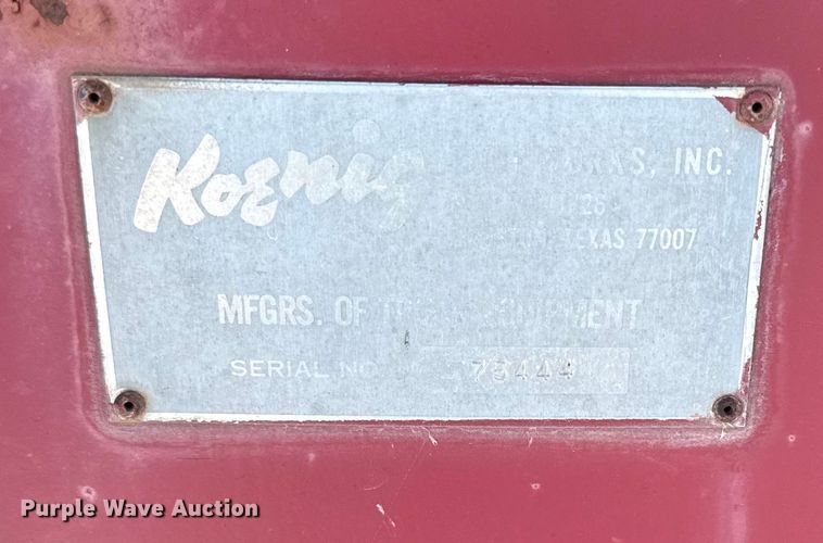 image for item DZ4286 1981 Ford F350 utility bed pickup truck