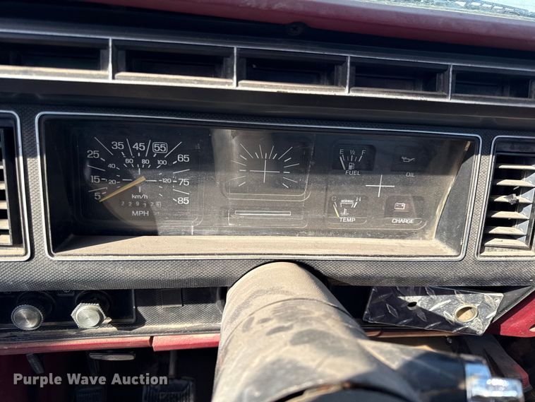 image for item DZ4286 1981 Ford F350 utility bed pickup truck