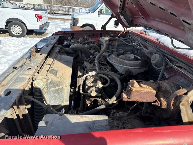 image for item DZ4286 1981 Ford F350 utility bed pickup truck