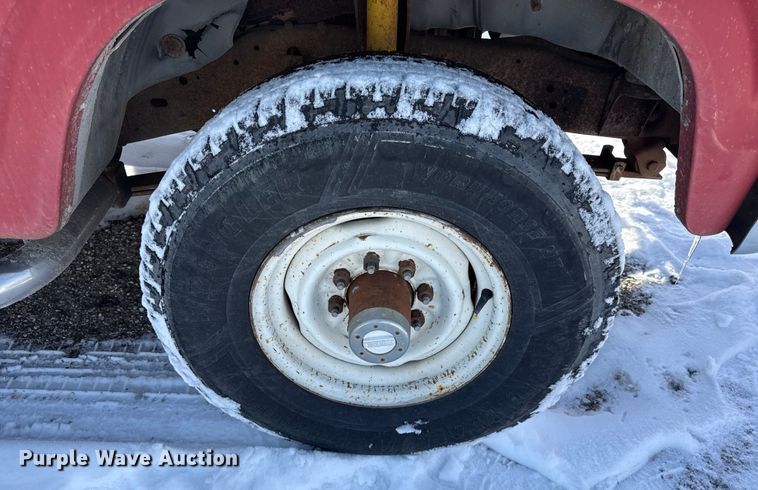 image for item DZ4286 1981 Ford F350 utility bed pickup truck