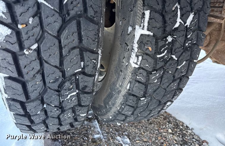 image for item DZ4286 1981 Ford F350 utility bed pickup truck