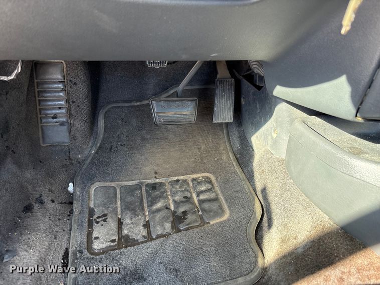 image for item DZ4287 2002 Chevrolet Cavalier Passenger Vehicle