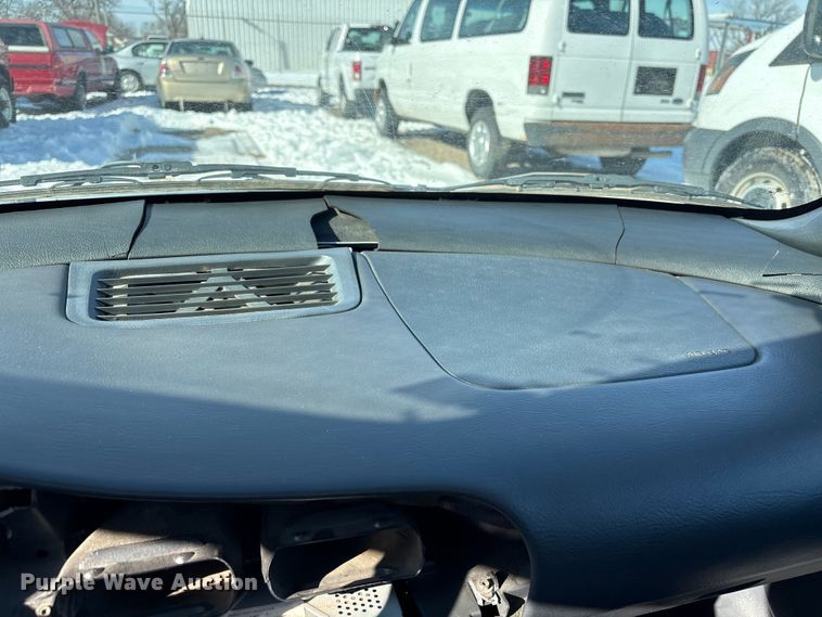 image for item DZ4287 2002 Chevrolet Cavalier Passenger Vehicle