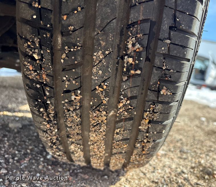 image for item DZ4287 2002 Chevrolet Cavalier Passenger Vehicle