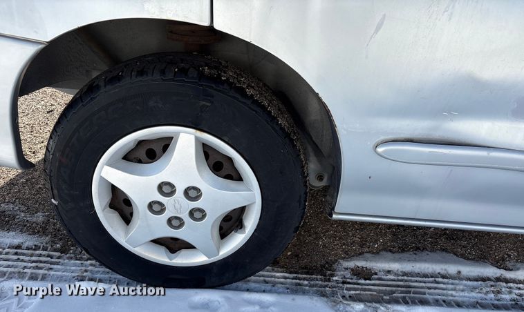 image for item DZ4287 2002 Chevrolet Cavalier Passenger Vehicle