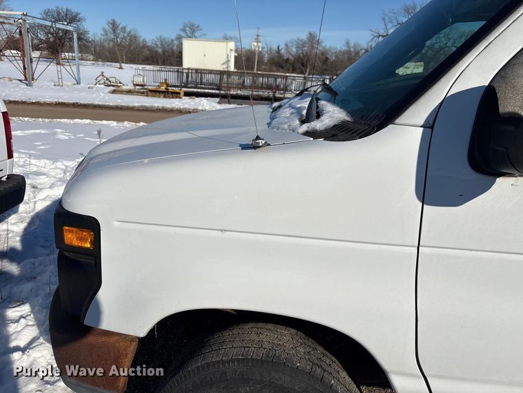 image for item DZ4288 2011 Ford E350 van