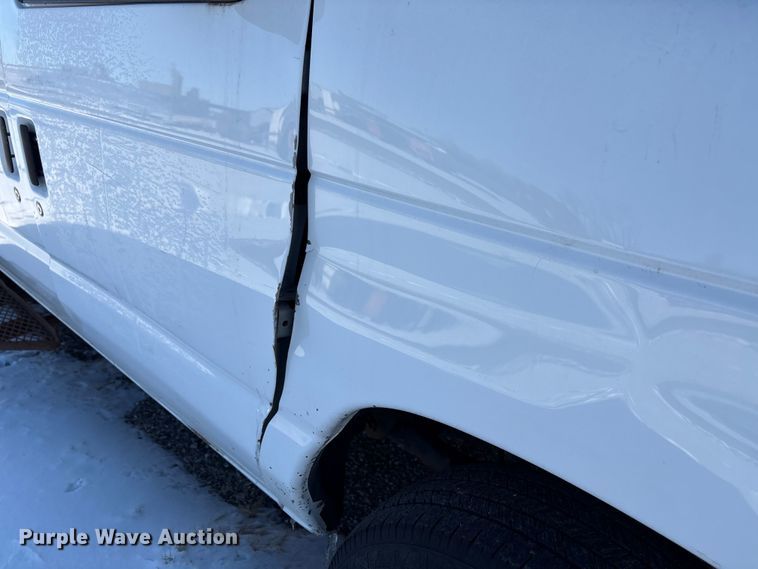 image for item DZ4288 2011 Ford E350 van