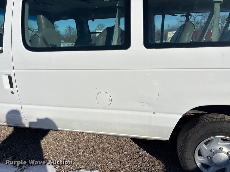 image for item DZ4288 2011 Ford E350 van