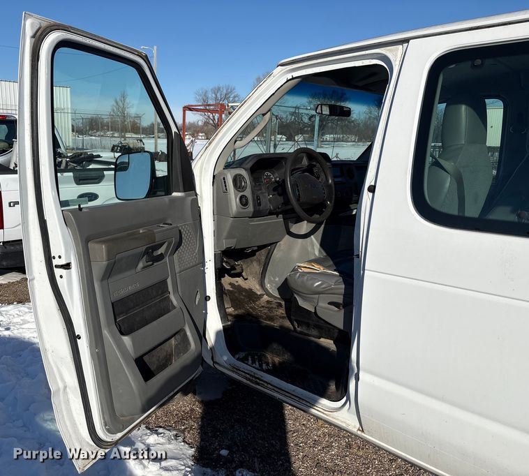 image for item DZ4288 2011 Ford E350 van