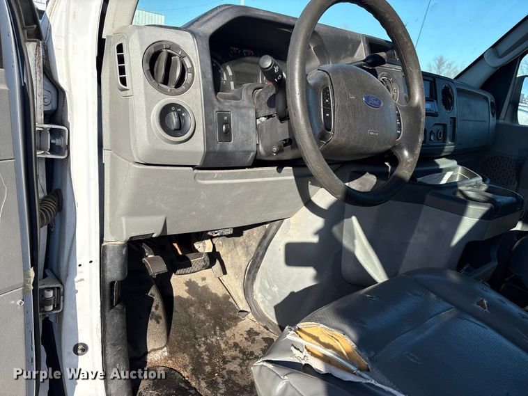 image for item DZ4288 2011 Ford E350 van