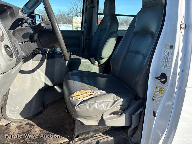 image for item DZ4288 2011 Ford E350 van