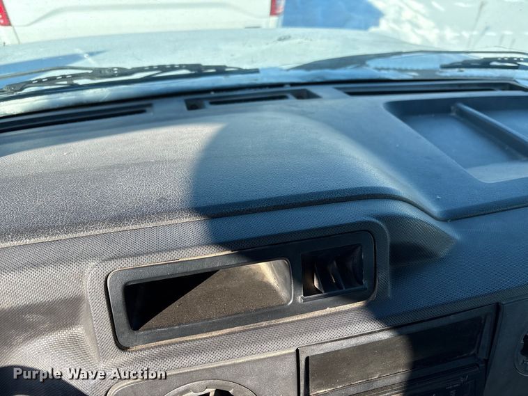 image for item DZ4288 2011 Ford E350 van