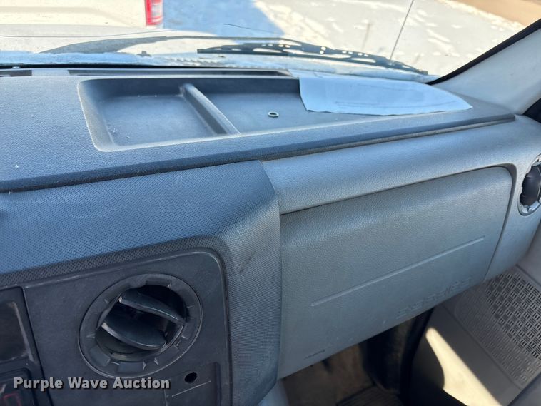 image for item DZ4288 2011 Ford E350 van