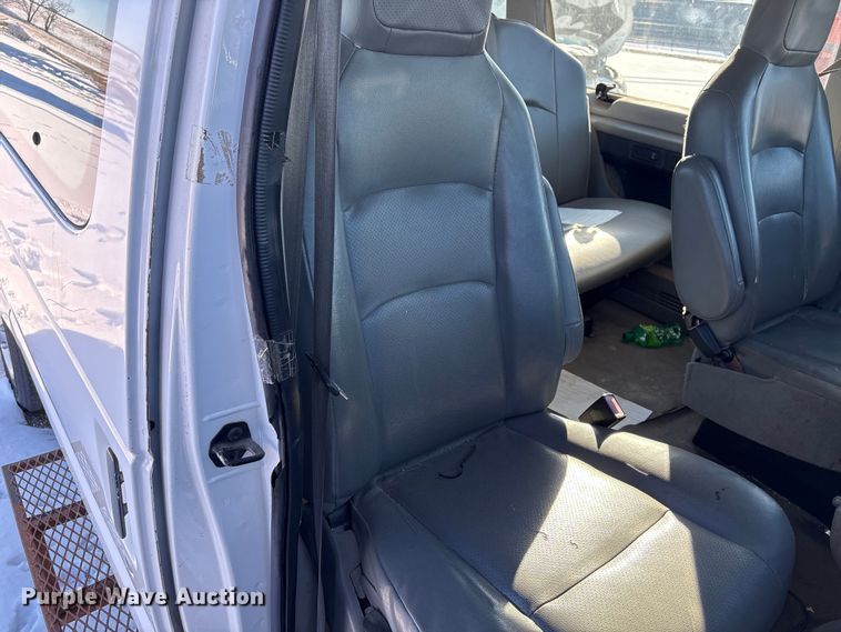 image for item DZ4288 2011 Ford E350 van