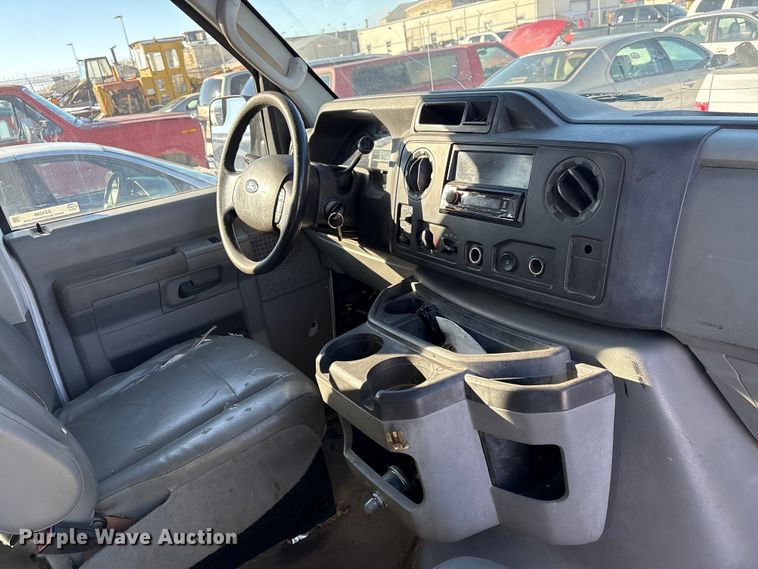 image for item DZ4288 2011 Ford E350 van