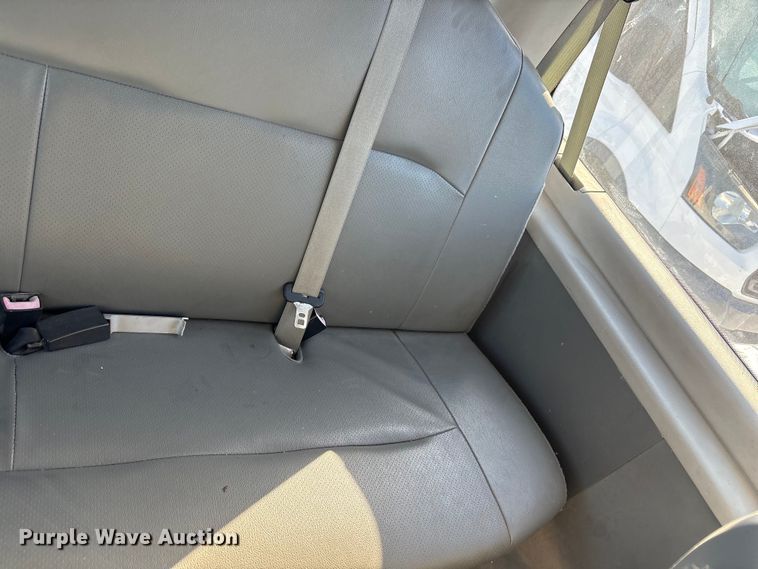 image for item DZ4288 2011 Ford E350 van