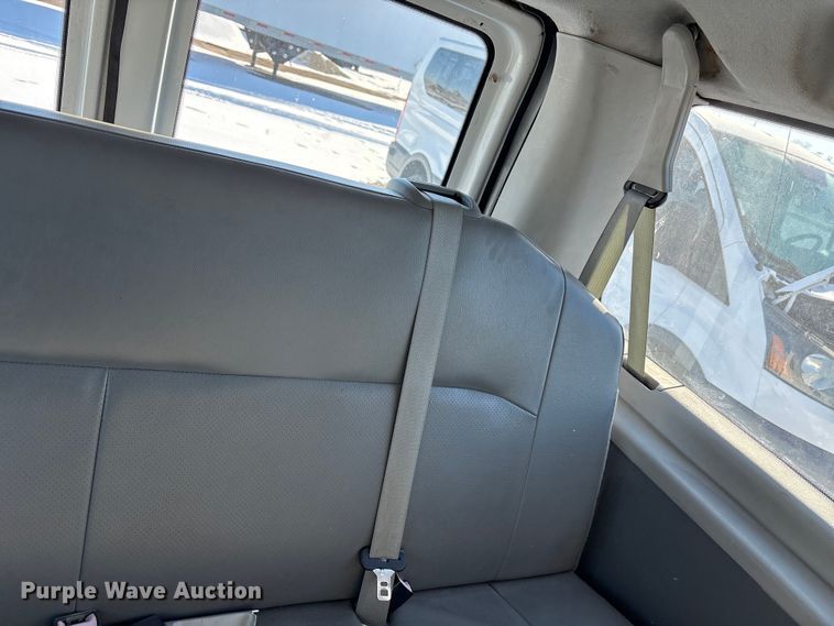 image for item DZ4288 2011 Ford E350 van