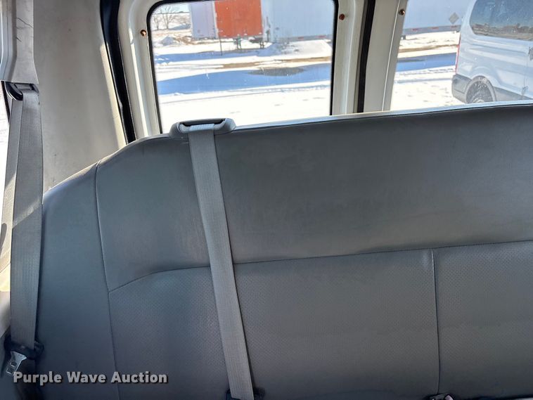 image for item DZ4288 2011 Ford E350 van