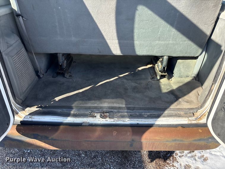 image for item DZ4288 2011 Ford E350 van