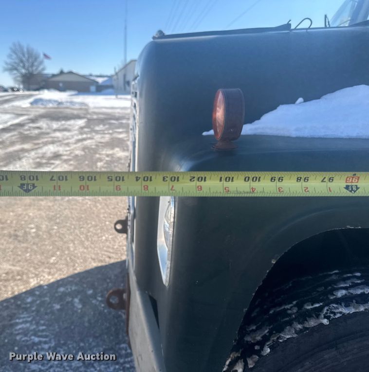 image for item EA2287 1977 International F1800 oil distributor truck