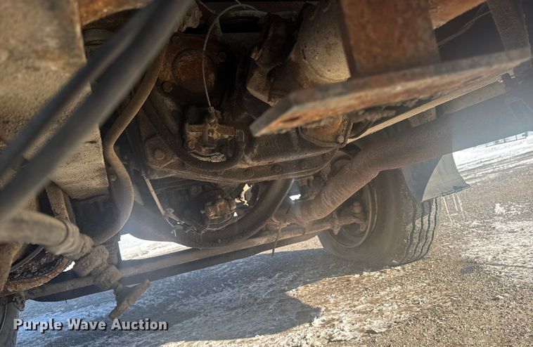 image for item EA2287 1977 International F1800 oil distributor truck