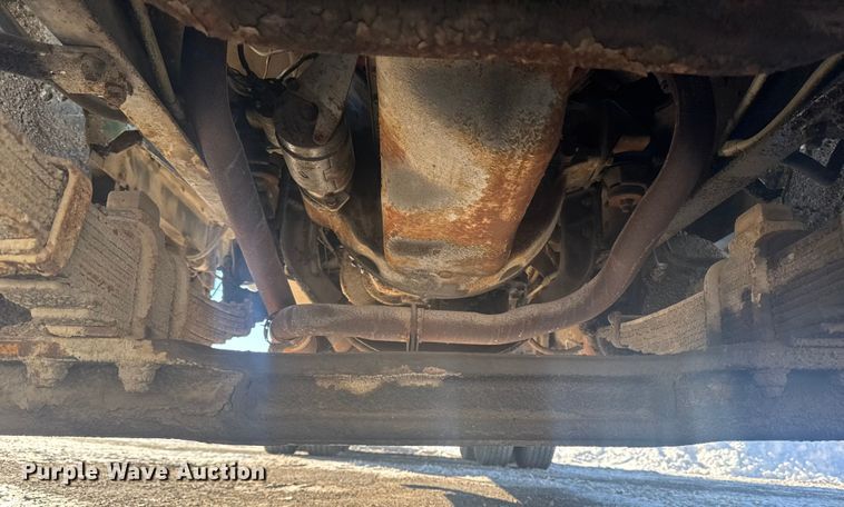 image for item EA2287 1977 International F1800 oil distributor truck