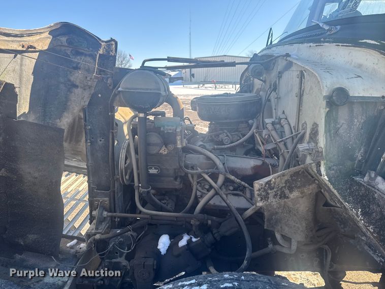 image for item EA2287 1977 International F1800 oil distributor truck