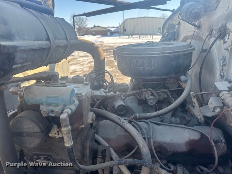 image for item EA2287 1977 International F1800 oil distributor truck