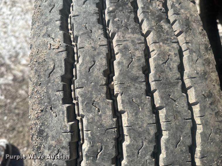 image for item EA2287 1977 International F1800 oil distributor truck