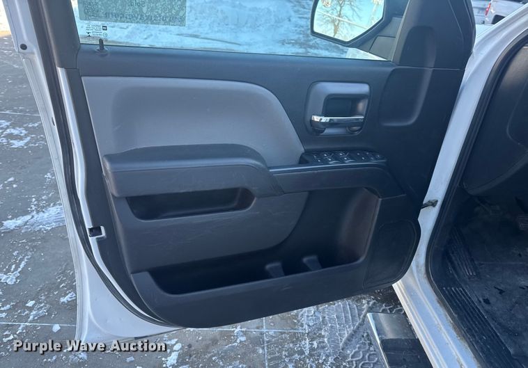 image for item EA2291 2018 Chevrolet Silverado 1500 Ext. Cab pickup truck