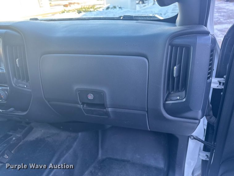 image for item EA2291 2018 Chevrolet Silverado 1500 Ext. Cab pickup truck