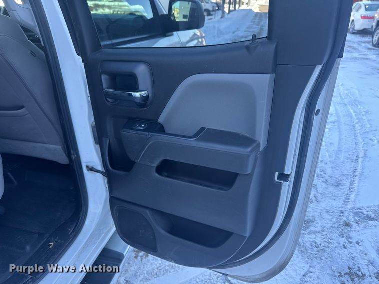 image for item EA2291 2018 Chevrolet Silverado 1500 Ext. Cab pickup truck