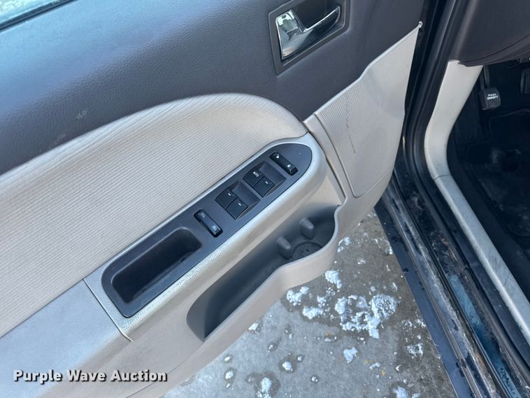 image for item EA2292 2009 Ford Taurus 