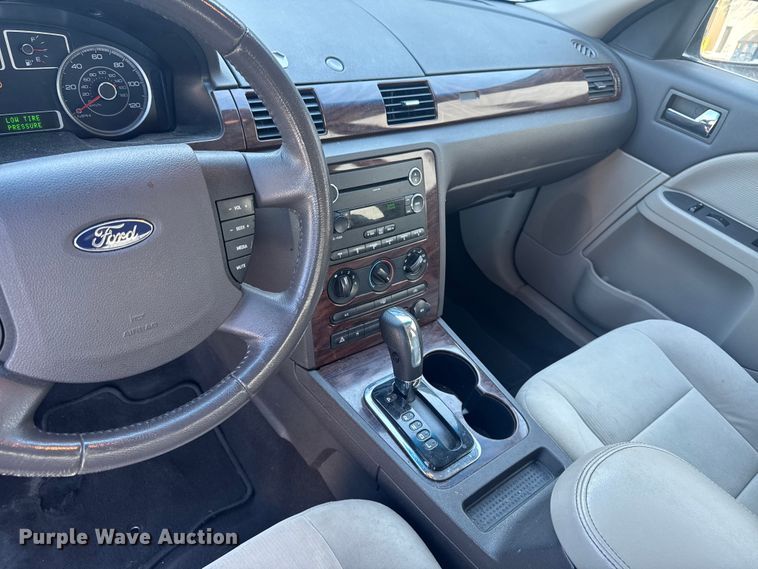 image for item EA2292 2009 Ford Taurus 