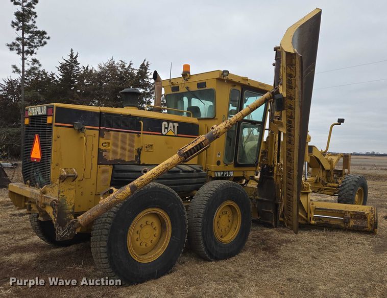 image for item EB1301 2005 Caterpillar 140H VHP Plus motor grader