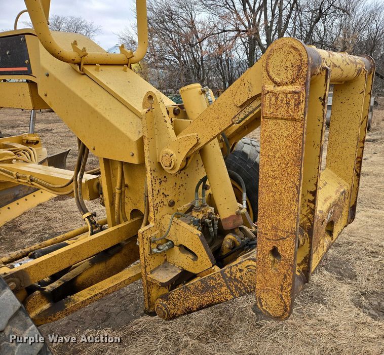 image for item EB1301 2005 Caterpillar 140H VHP Plus motor grader