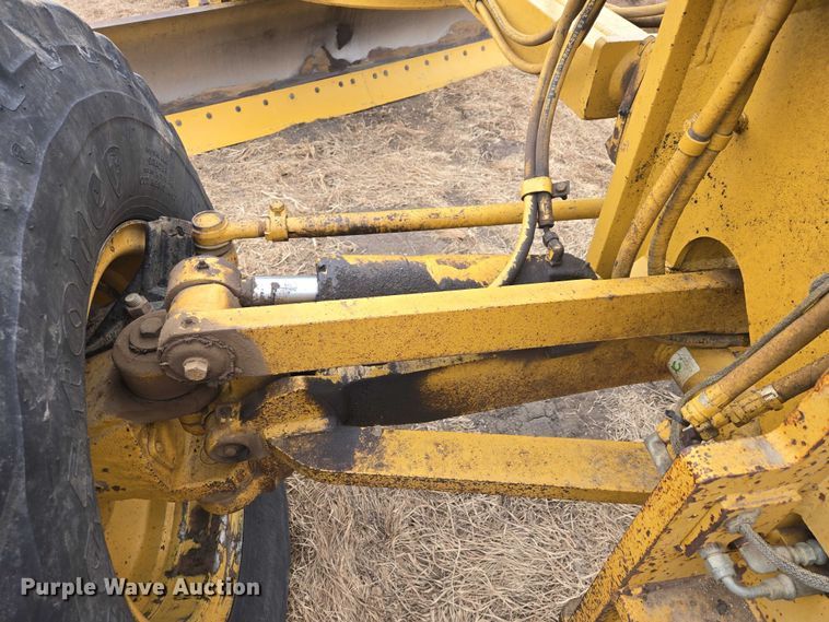 image for item EB1301 2005 Caterpillar 140H VHP Plus motor grader
