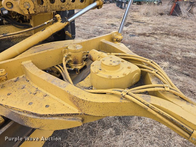 image for item EB1301 2005 Caterpillar 140H VHP Plus motor grader