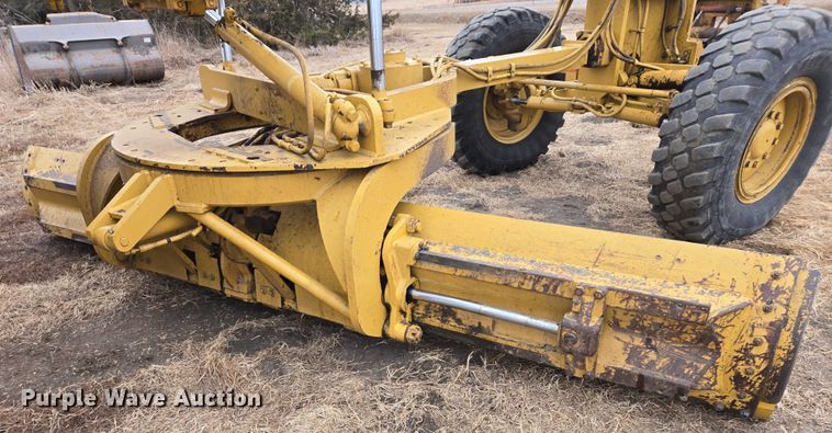 image for item EB1301 2005 Caterpillar 140H VHP Plus motor grader