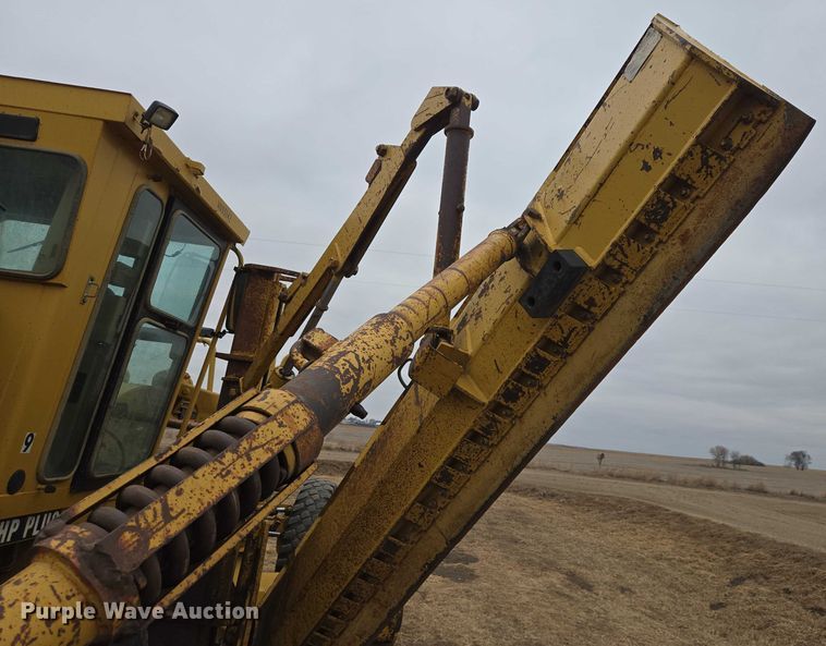 image for item EB1301 2005 Caterpillar 140H VHP Plus motor grader