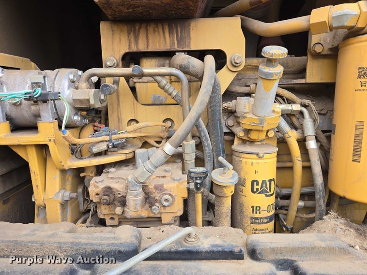 image for item EB1301 2005 Caterpillar 140H VHP Plus motor grader