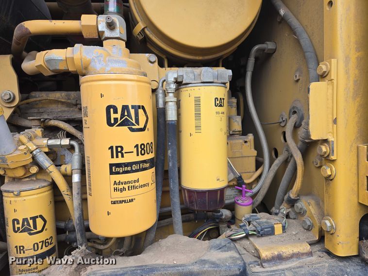 image for item EB1301 2005 Caterpillar 140H VHP Plus motor grader