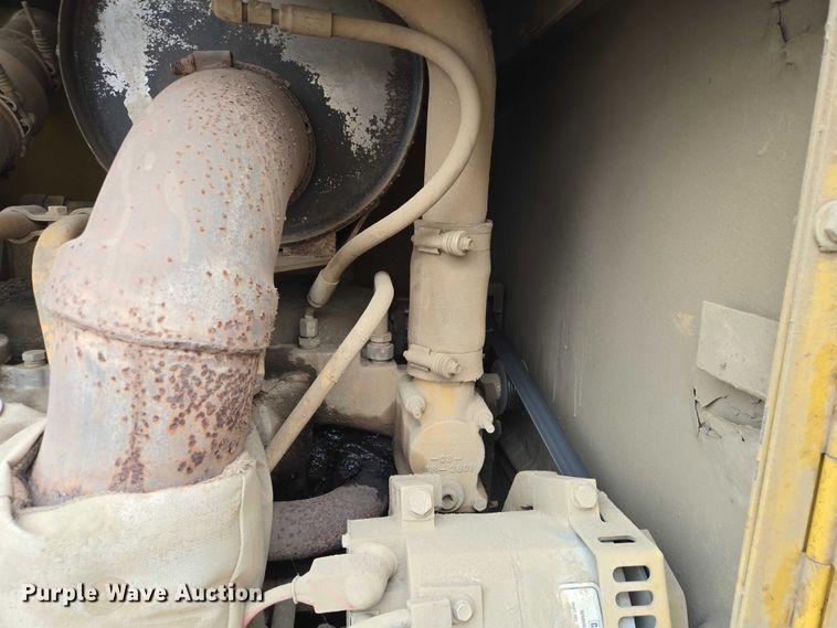 image for item EB1301 2005 Caterpillar 140H VHP Plus motor grader