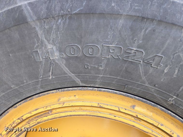 image for item EB1301 2005 Caterpillar 140H VHP Plus motor grader